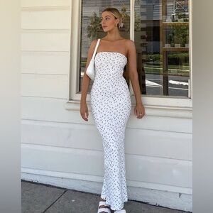 NWT - PRINCESS POLLY - Oscar Maxi Dress Blue Floral